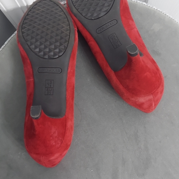 CHAIN EMBELLISHMENT❤️Aerosoles/Suede Shoes.❤ NWOT - Picture 4 of 9